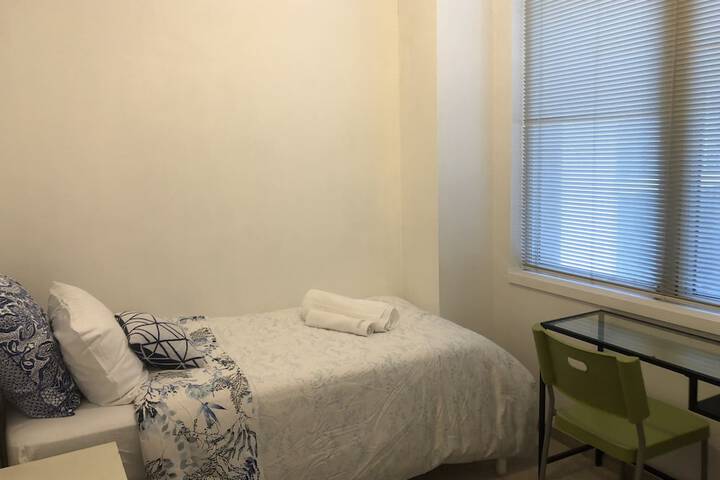 Room 15 of 49