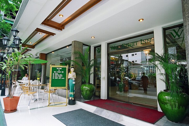 Hotel 27 of 32
