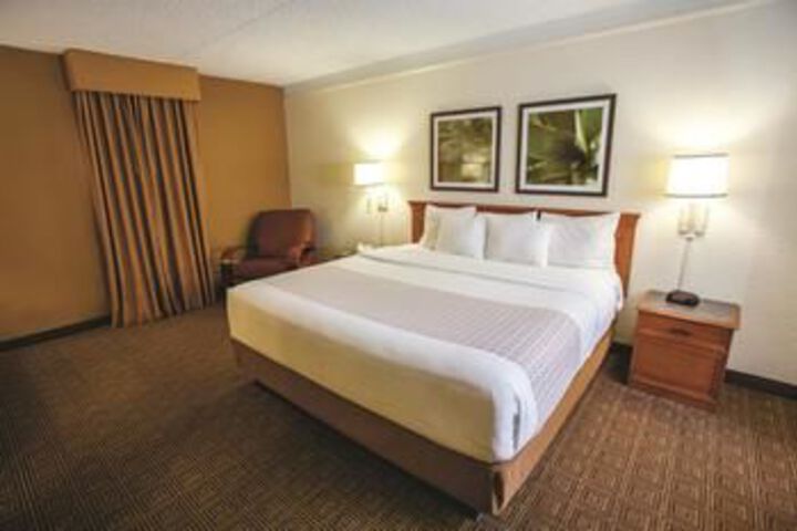 Room 34 of 94