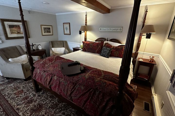 Room 40 of 203