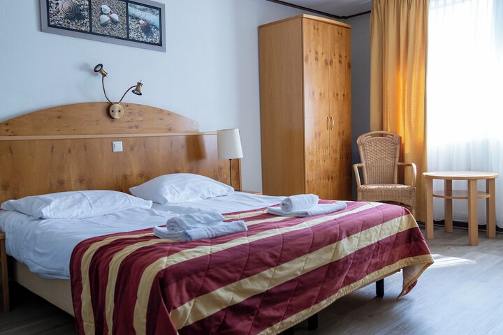 Room 10 of 56