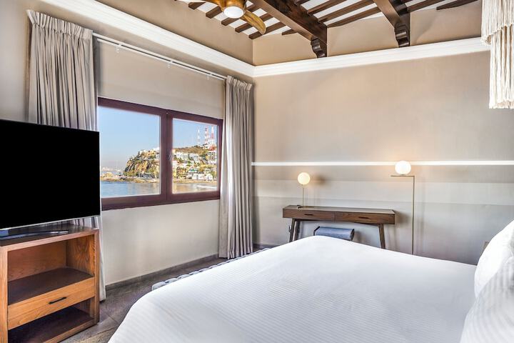 Room 27 of 50