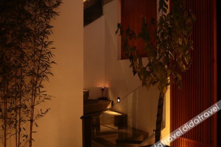 Xiaoyi INN