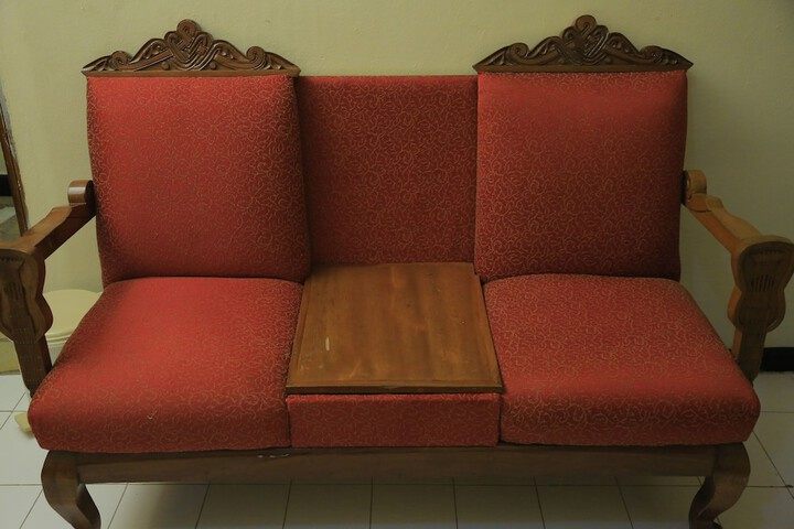 Room 33 of 60