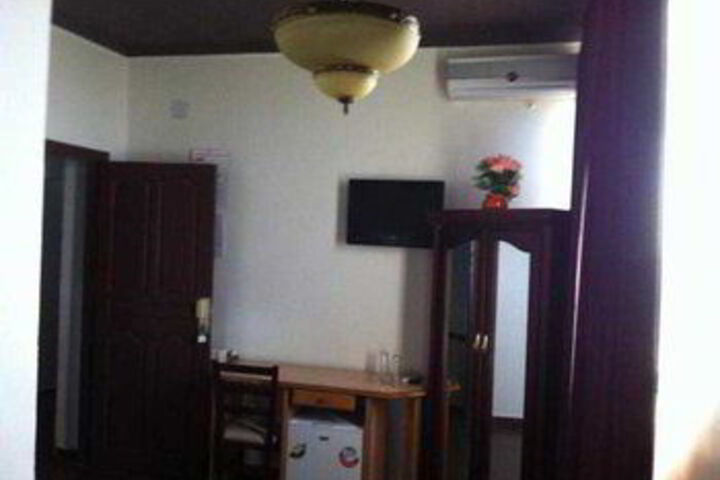 Room 2 of 19
