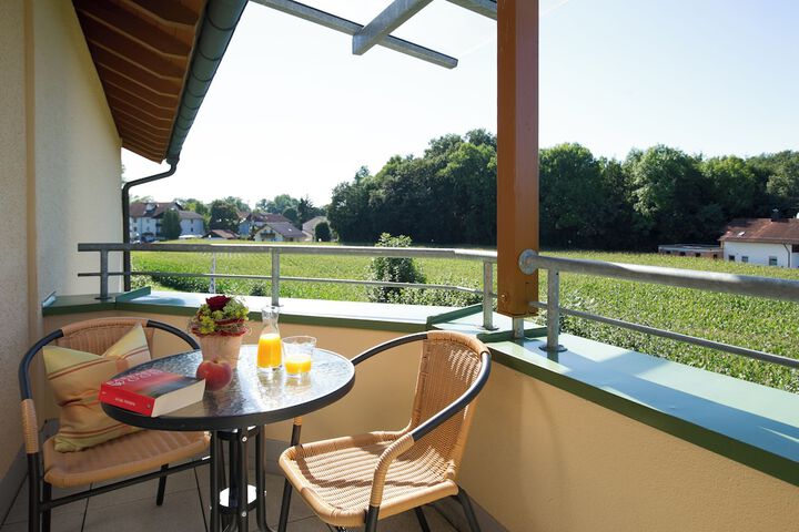 Room 23 of 106
