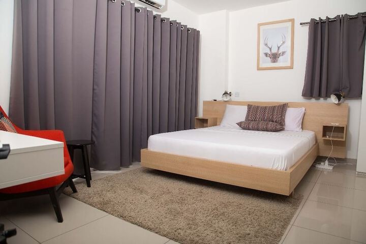 Room 5 of 24
