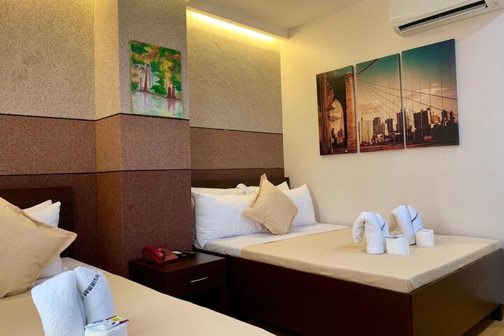 Room 9 of 26