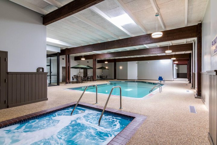 Pools & Facilities