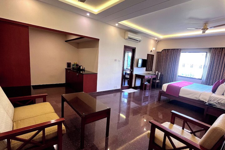 Room 15 of 74