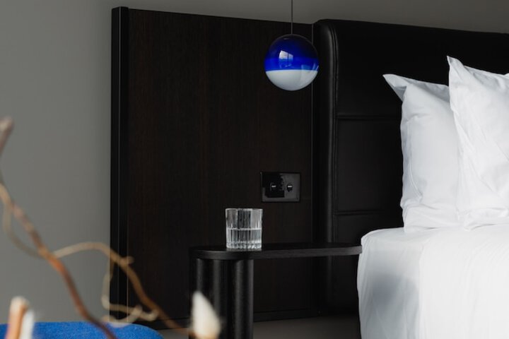 Room 13 of 84