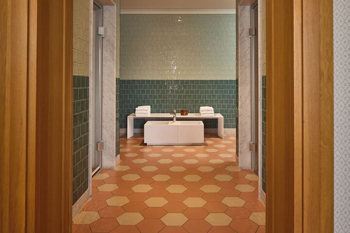 Spa 61 of 86