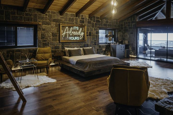 Room 25 of 67