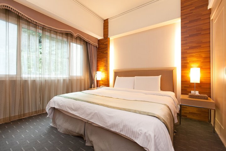 Room 29 of 90