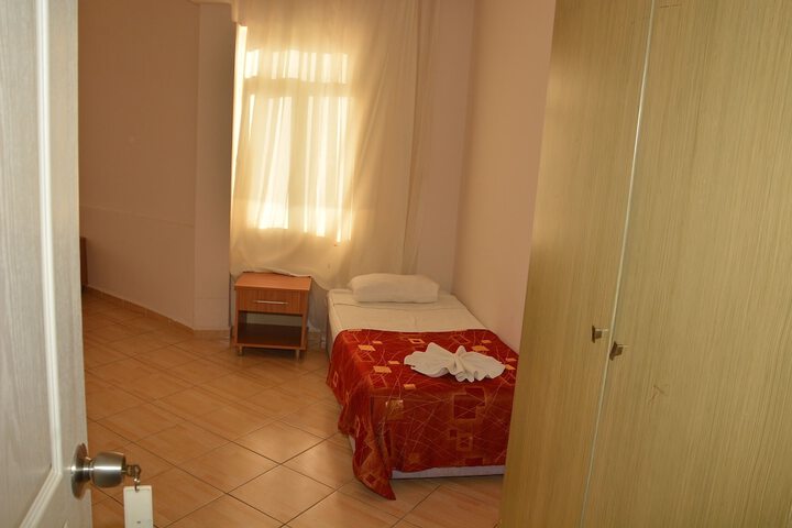 Room 2 of 51
