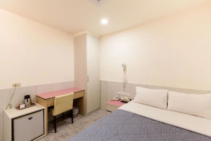 Room 22 of 50