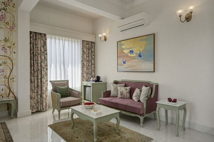 Room 5 of 19