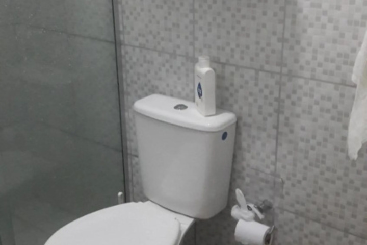 Room 9 of 14