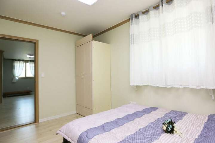 Room 3 of 39