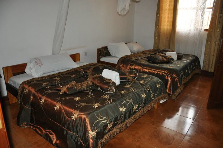 Room 4 of 14