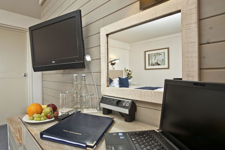 Room 15 of 53