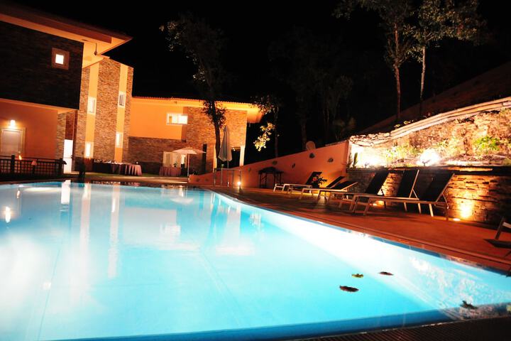 Pool 42 of 79