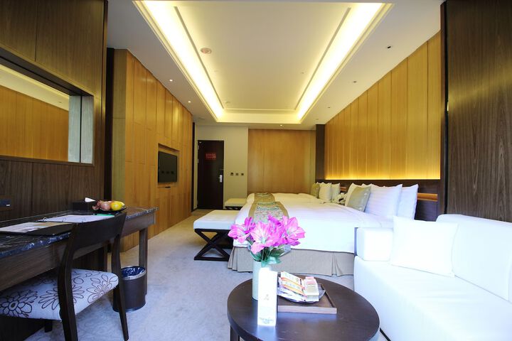 Room 15 of 137