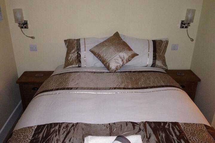 Room 2 of 19