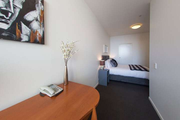 Room 4 of 85