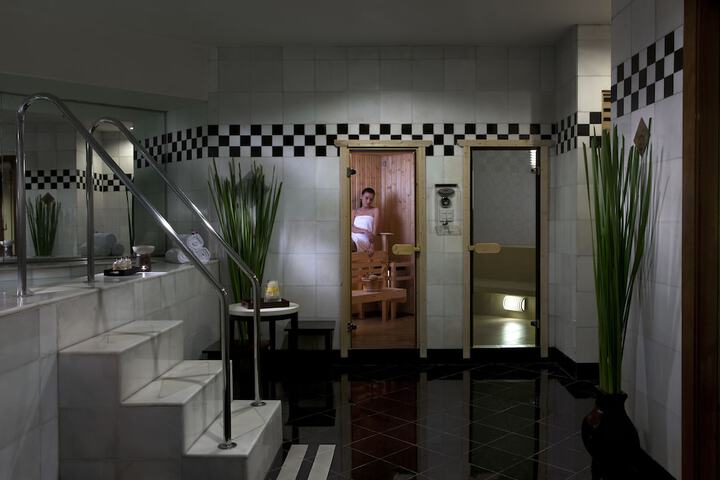Spa 36 of 60