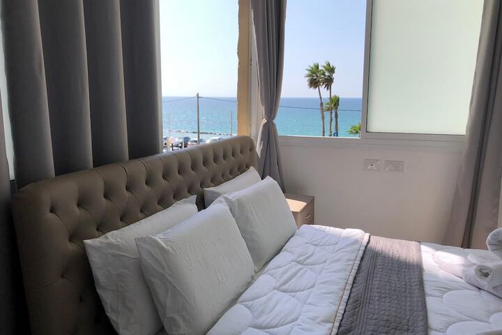 Room 73 of 140
