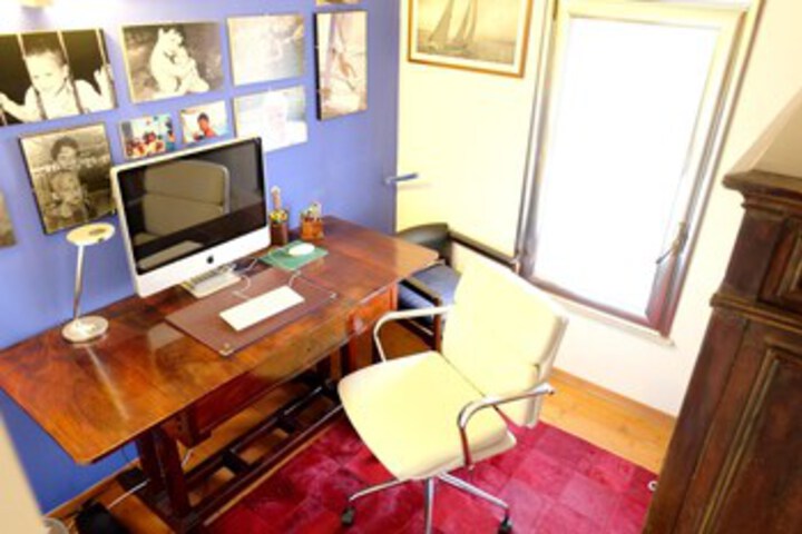 Room 49 of 100