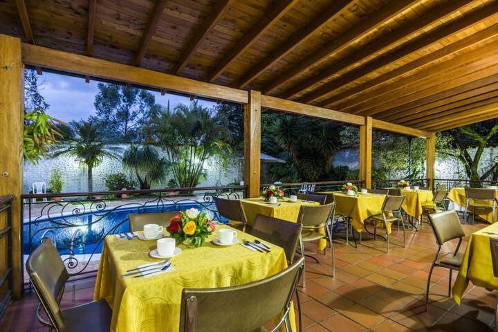 Dining Photos