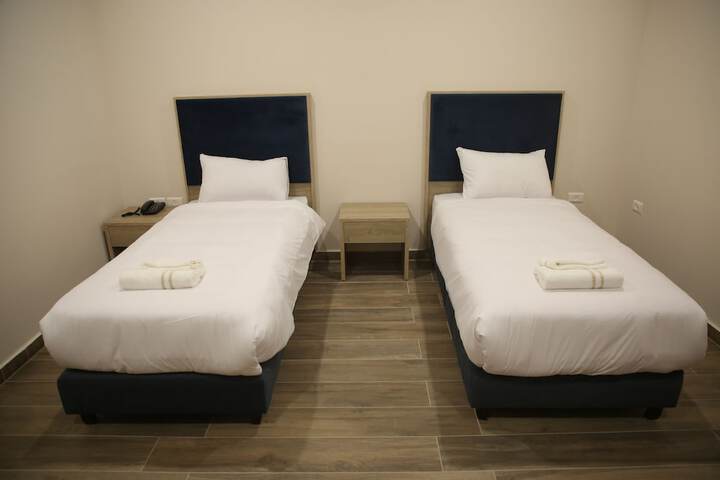 Room 9 of 23