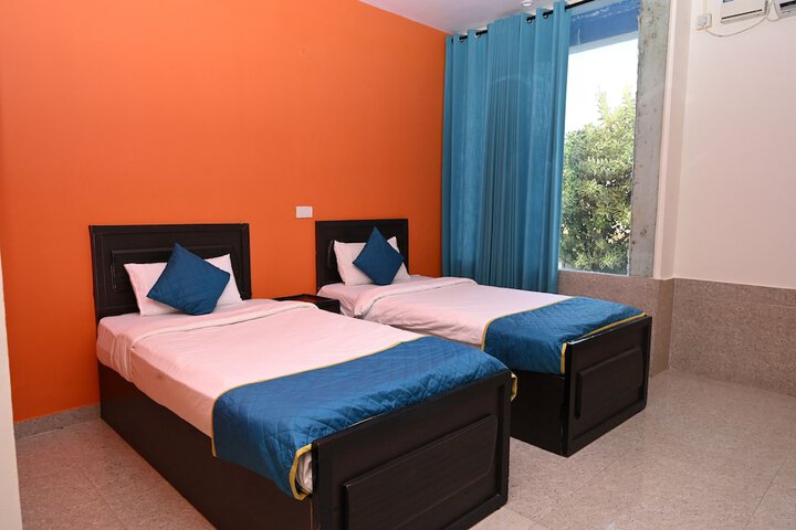 Room 6 of 26