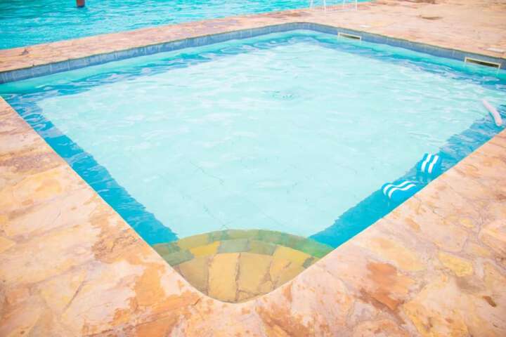 Pool 8 of 18