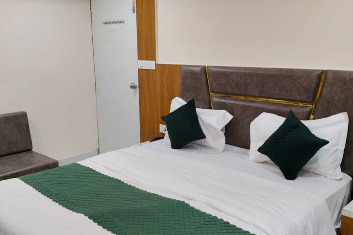 Room 6 of 29