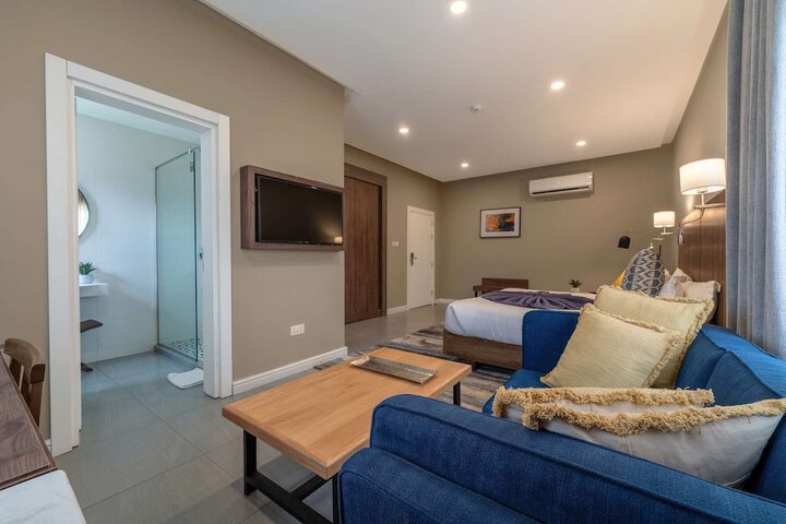 Room 3 of 25