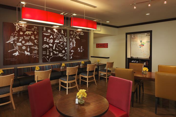 Breakfast area