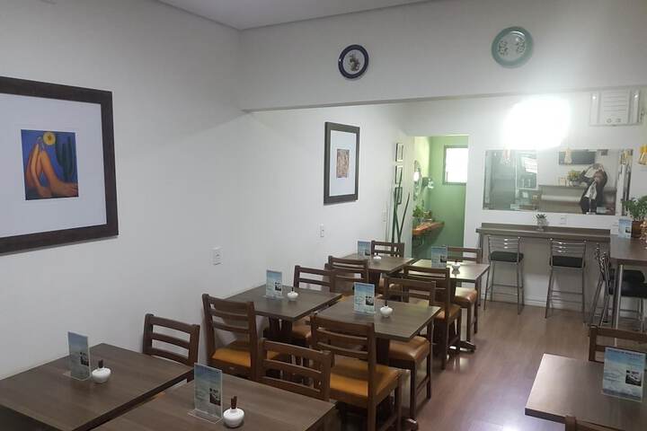 Dining 33 of 57