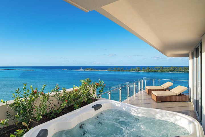 Hot Tub 75 of 171