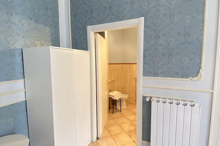 Clean Restrooms