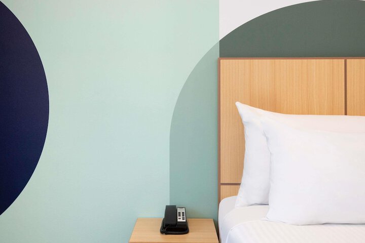 Room 21 of 108