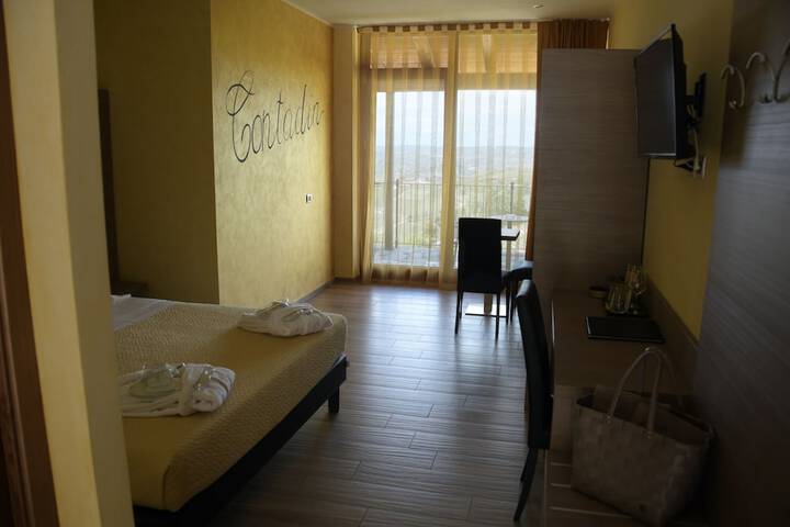 Room 5 of 18