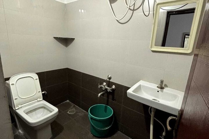 Room 18 of 22