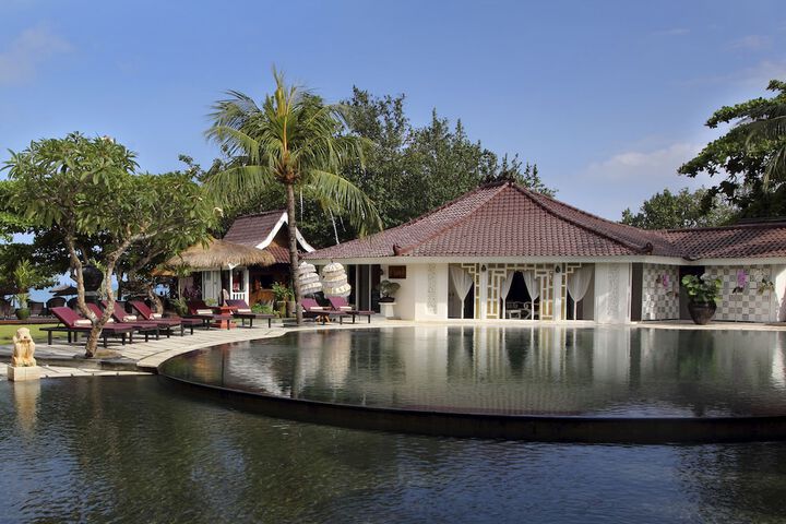 Pool Hotel