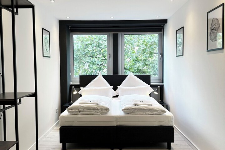 Room 6 of 63