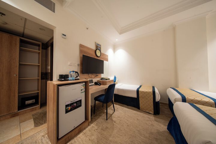 Room 19 of 53