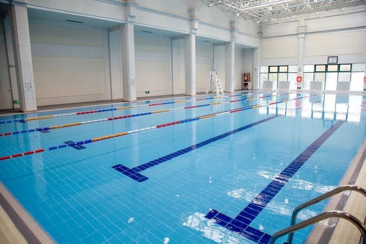 Pool 33 of 60