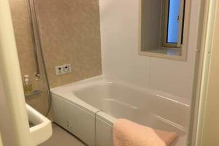 Room 2 of 15